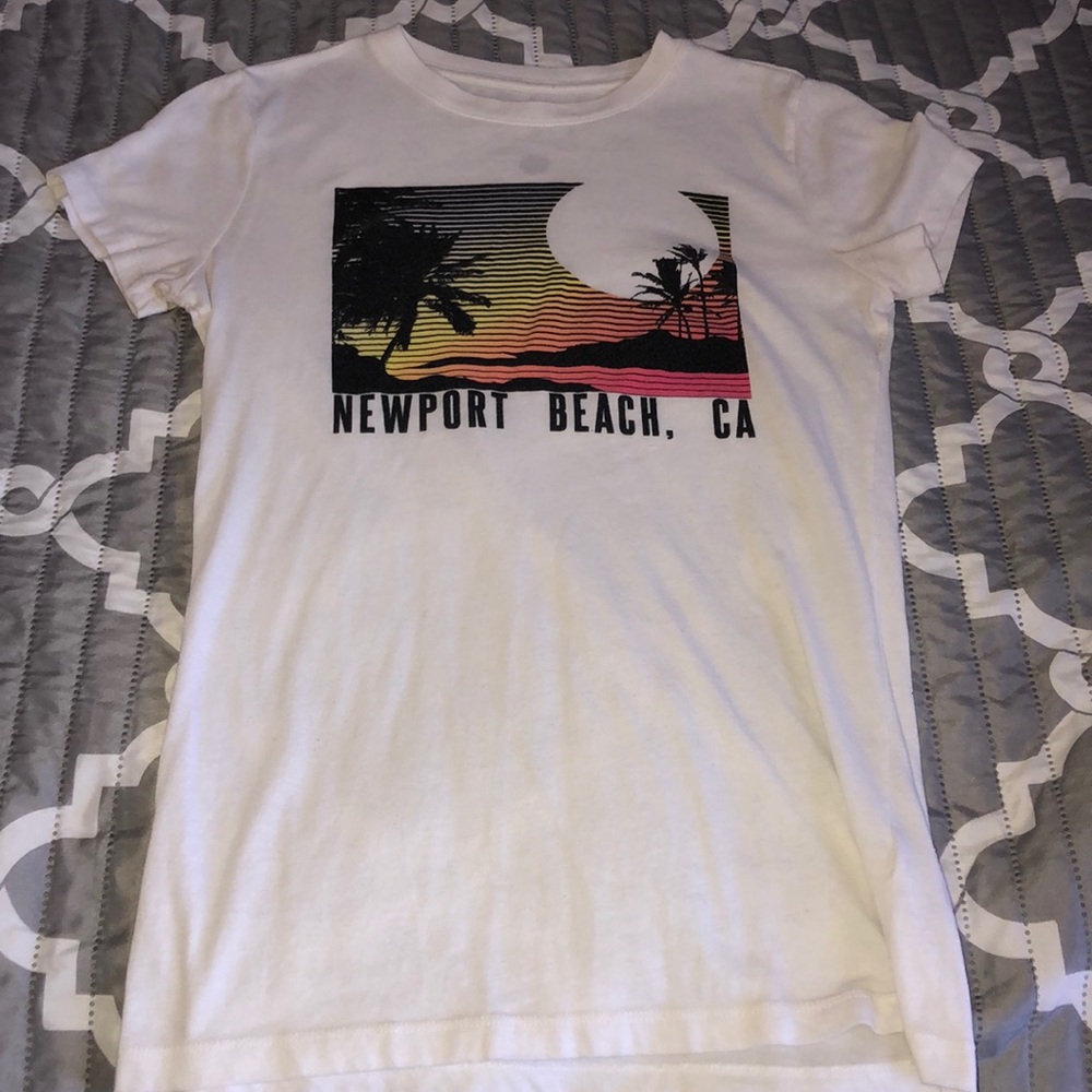 Aeropostale white short sleeve shirt